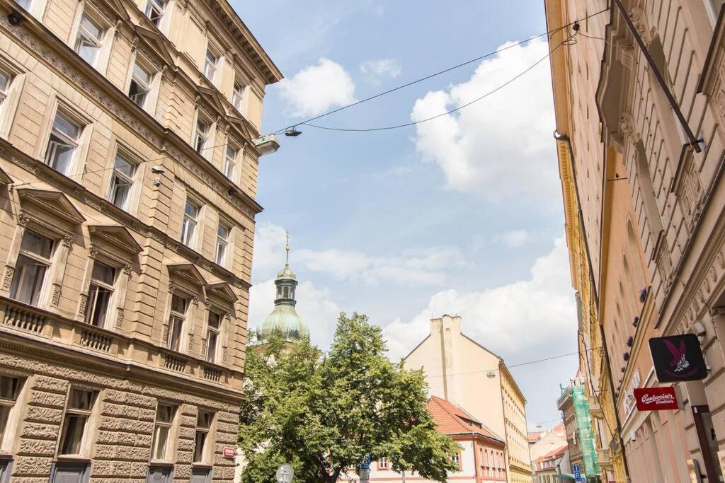 Апартаменты Studio In The Historic Center Прага Экстерьер фото